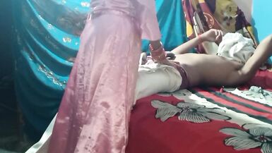XXX Hasband Wife Injoyed In Bedroom - 8 image