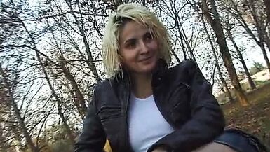 A SPASSO PER L'ITALIA A FARE LA ZOCCOLA - scena 4