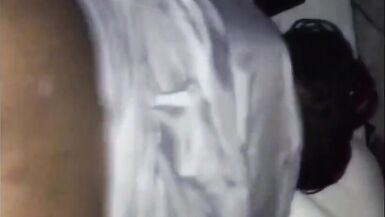 MA FEMME A AMENÉ DES ÉTRANGERS DANS NOTRE ENTREPRISE ET JE LEUR AI DÉTRUIT LA CHATTE SANS PITIÉ AVEC SON ÉNORME BITE À LA PEAU CLAIRE. - 8 image