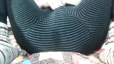 White girl in warm winter pants masturbating online with her Indian boyfriend.