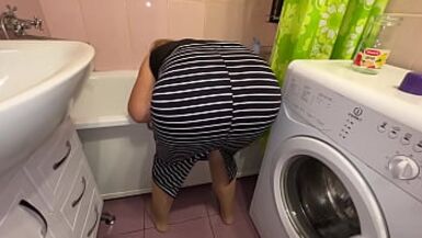 the MILF always has a little time for anal sex - 1 image