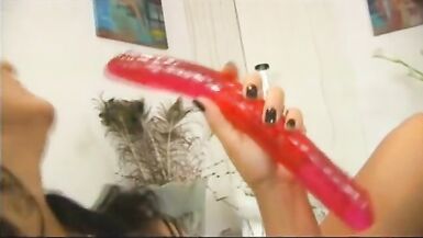 Mature Dutch girl begs her inexperienceder girlfriend to drill with dildo her both holes - 8 image