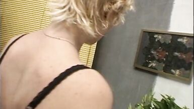 Milf calda per godere!