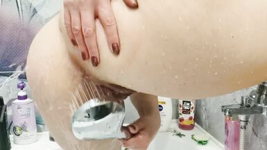 BIG TITS MILF MASTURBATES IN THE BATHROOM - 2 image