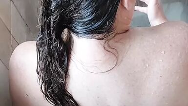 Shower time:Miss K and I decide to get squeaky clean after a long hot day.