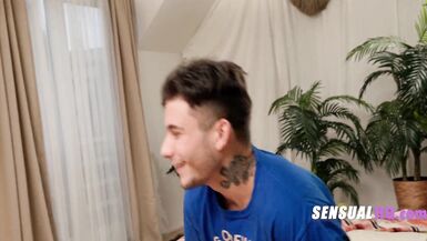 Schritt Mutter mit riesigen Monster natürlichen Titten - 4 image