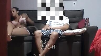 O Amigo Do Meu Marido Apareceu Na Minha Casa Pra Esperar A Chuva Passar E Acabou Me Comendo - 4 image