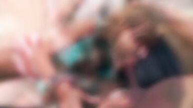 Nikki, femme de ménage plantureuse, ligotée et baisée en bas et soutien-gorge sexy et nus - 5 image