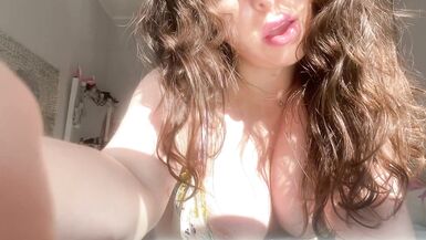 inexperienced milf masturbating home alone - 5 image