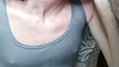 Lunchtime quicky with neighbors wife turns into mutual masturbation and being late back to work - 9 image