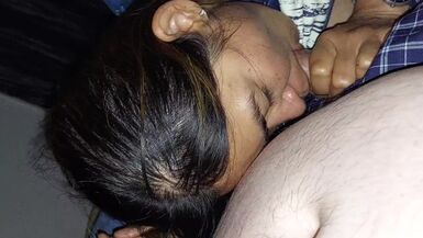 Asiática Mamada Reina BJ y Enorme Carga Cum - 1 image