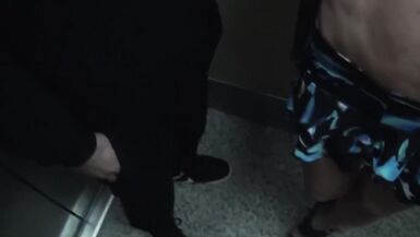Vanesa wants to catch cocks in the middle of the street - 8 image