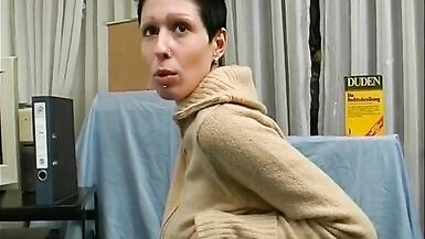 ela nunca viu um caralho ou alemão, retro, alemão amador, anal, rata, rata molhada, milf, milf quente - 2 image