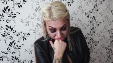 Blonde tattooed lady and her foot slave - 10 image