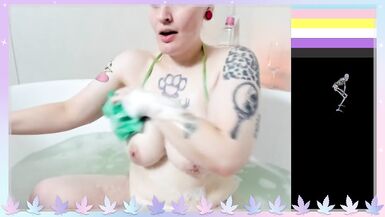 Bath Time Live With GothBunny