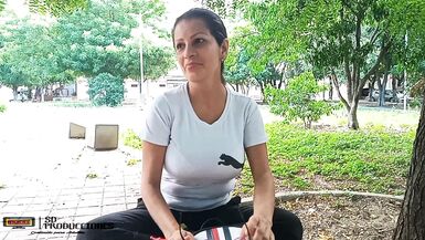 What a good friend I met in the park that let me accompany her and eat her pussy - 1 image