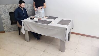 Waitress gets internal cumshot in her creamy pussy under the table - 7 image