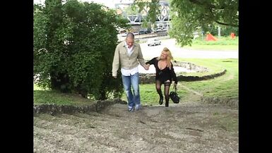 Üvey annem bana zevk veriyor!