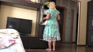 the milf's usual household chores turned into anal sex when she showed her big ass - 1 image