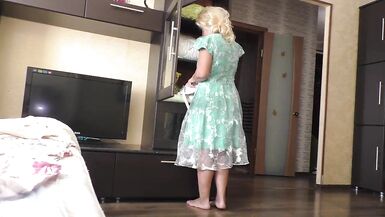 the milf's usual household chores turned into anal sex when she showed her big ass - 2 image
