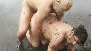 Fat woman fucked outdoors in the mud - 12 image