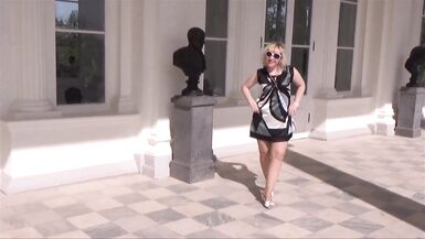 Sexy legs of a hot milf - 15 image