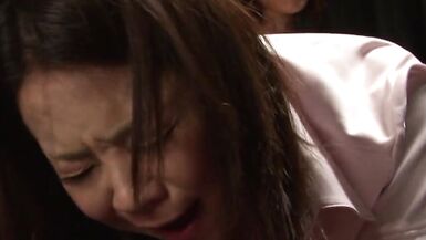 Film sexuel japonais avec une mère et sa belle-fille qui ont des relations sexuelles avec plusieurs hommes et plusieurs femmes. Sexe dur, Jap