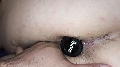 Mqmf wearing butt plug gets mojada coño fingered - 5 image