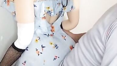 Venezuelan girl with impressive curves agrees to fuck without a condom - 3 image