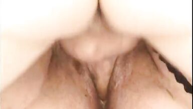 La blonde MILF aime jouir et baiser avec ses muscles. - 12 image