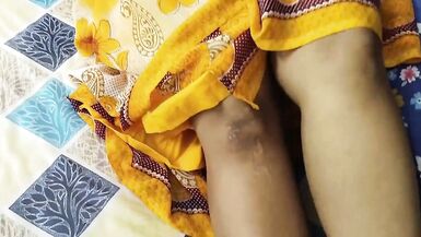 火辣性感的Rubi Bhabhi - Part 2 - 3 image