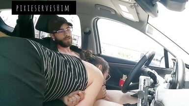 Une collègue de travail salope mange ma bite et mon sperme pour le déjeuner en public - pixieservesHim et pixieservesMe - 12 image
