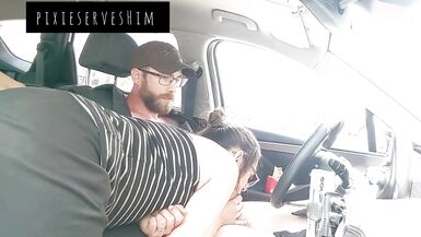 Une collègue de travail salope mange ma bite et mon sperme pour le déjeuner en public - pixieservesHim et pixieservesMe - 15 image