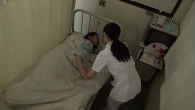 Infirmière mature en service de nuit 2 - Une infirmière frustrée entre en chaleur au milieu de la nuit -5 - 2 image