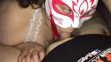 Wife deepthroats and thuckles - 15 image