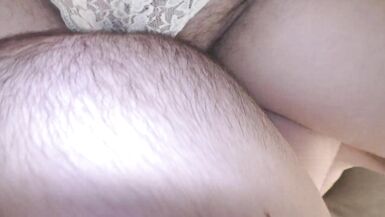 La femme enceinte Milky Mari se fait pilonner la chatte en missionnaire et en levrette jusquà ce quelle ait une énorme creampiie ! - 6 image