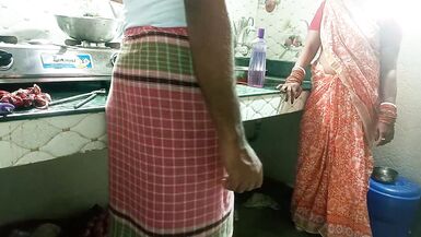 Malkin Ne Naukar Se Kitchen Me Choot Chudayi karayi - FireeCouple - 5 image