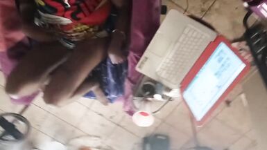 德州的骚货--她忘了相机是在黑色的Ebony Homemade Amateur Hot Milf上。 - 13 image