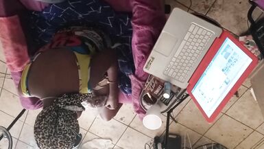 德州的骚货--她忘了相机是在黑色的Ebony Homemade Amateur Hot Milf上。 - 2 image