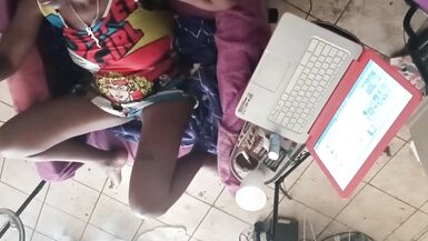 德州的骚货--她忘了相机是在黑色的Ebony Homemade Amateur Hot Milf上。 - 3 image