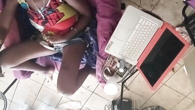 德州的骚货--她忘了相机是在黑色的Ebony Homemade Amateur Hot Milf上。 - 4 image