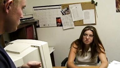 Sie denken, dass sie masturbieren und sind dann rücksichtslos - 4 image
