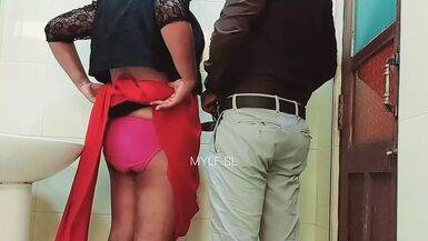 Boss had sex inside the office bathroom with Hot Milf - 1 image