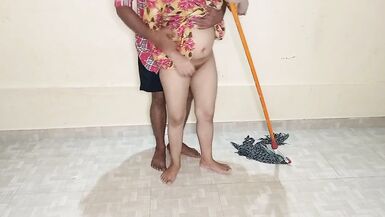 Kamwali Aunty Ko Land Chuswa Kar Dinbhar Chodayi Pelam Kiya - Queen Rima - 6 image