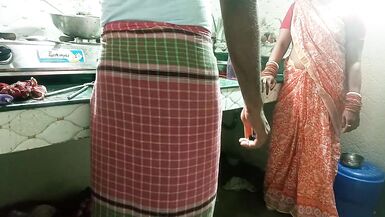 Madam Ne Naukar Se Kitchen Me Choot Chudayi Karayi - FireeCouple - 5 image