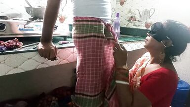 Madam Ne Naukar Se Kitchen Me Choot Chudayi Karayi - FireeCouple - 6 image