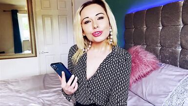 Epiphany Jones ateşli MILF sizi mastürbasyon yaparken yakalar ve cumshot ile cum JOInizi ister - 4 image