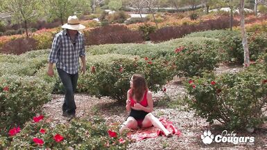 Sammy Grand Lits The Gardener Fuck Her Hairy Pussy - 2 image