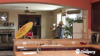 Sammy Grand Lits The Gardener Fuck Her Hairy Pussy - 3 image