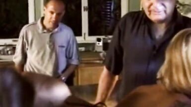 La MILF en chaleur aime se balancer Parfois, elle profite de ces moments